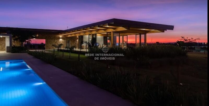 Terreno com 9000m2 Village Manacá Cesário Lange