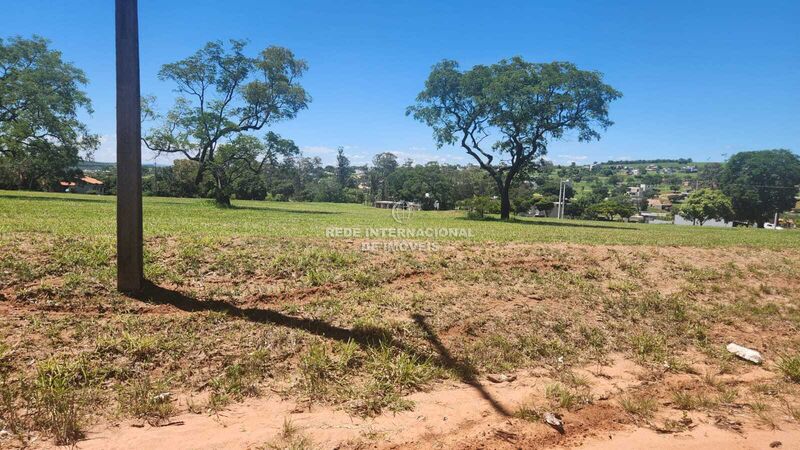 Terreno com 300m2 Riviera de Santa Cristina XIII Paranapanema