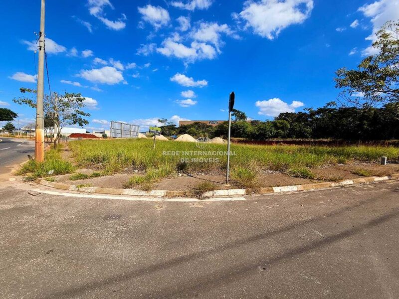 Land with 2773sqm Portal Ville Azaleia Boituva