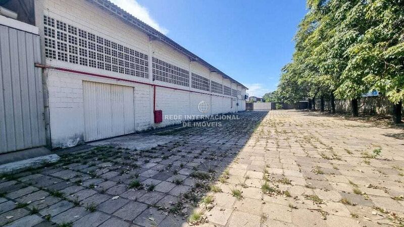 Warehouse with 1700sqm CIVIT II Serra