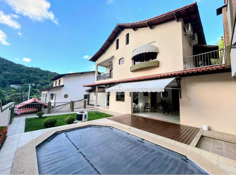 Casa/Vivenda V4 Fradinhos Vitória