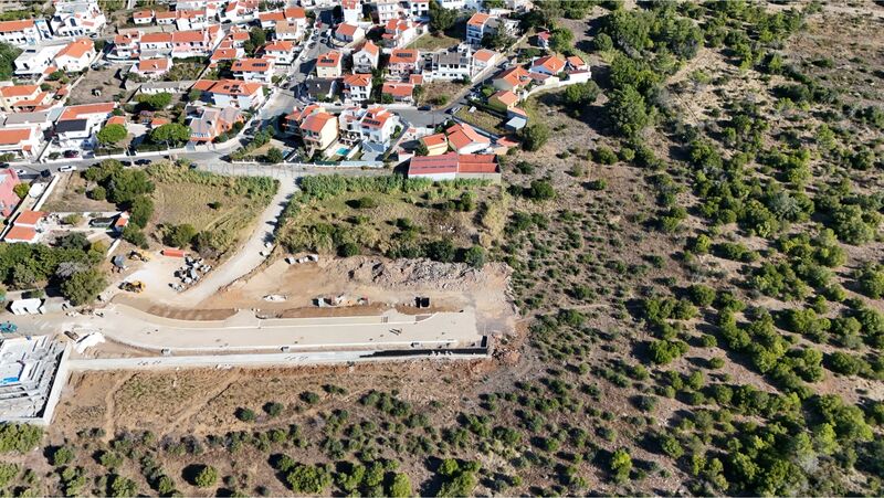 Fantástico Terreno Urbano para Venda no Zambujeiro em Alcabideche