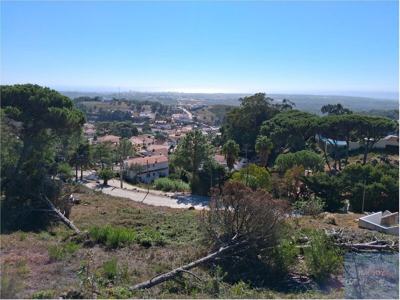 Terreno Urbano para Construção com uma área de 1446 m2 com vista Mar em Janes