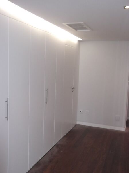 Apartamento T3 novo Parede Cascais - arrecadação, parqueamento, cozinha equipada, varandas