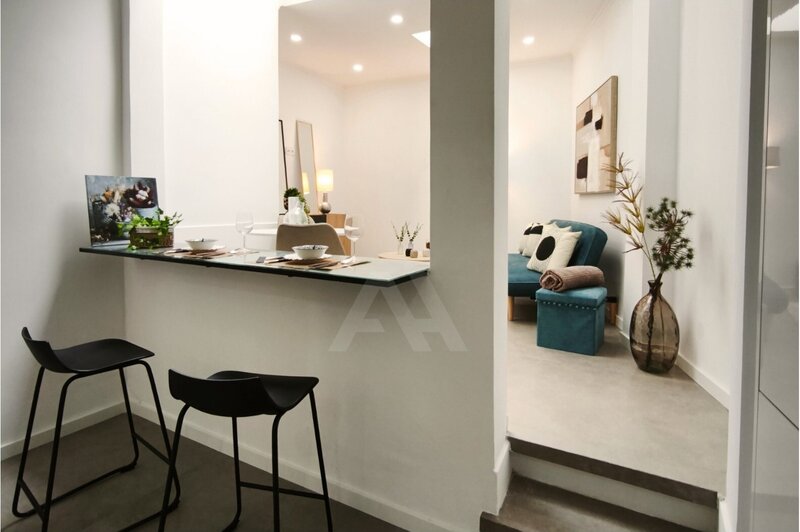 Apartamento T3 renovado com suite em Benfica