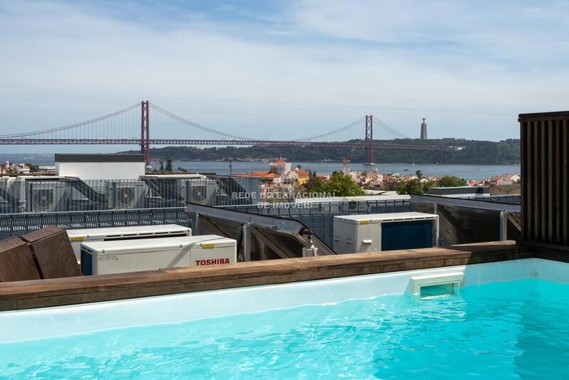 Apartment 3 bedrooms Modern Belém Lisboa - sound insulation, garden, fire alarm, thermal insulation, terrace, double glazing, river view, store room, air conditioning, swimming pool