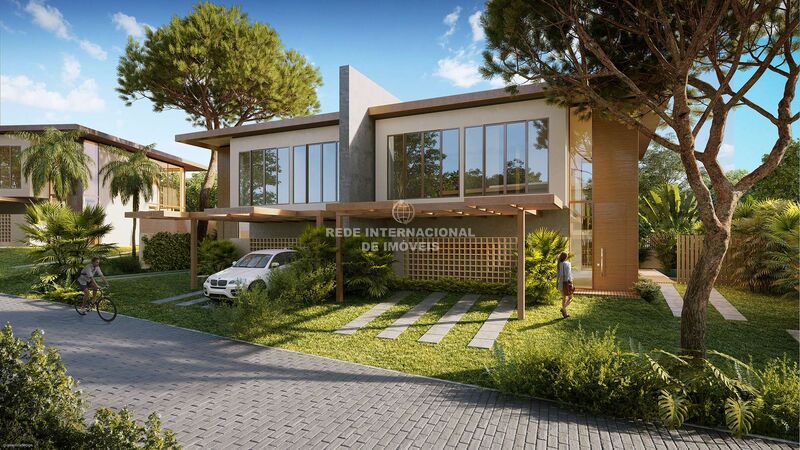 House V4 Cascais - equipped kitchen, swimming pool, air conditioning, garden, terrace, solar panels, barbecue, playground
