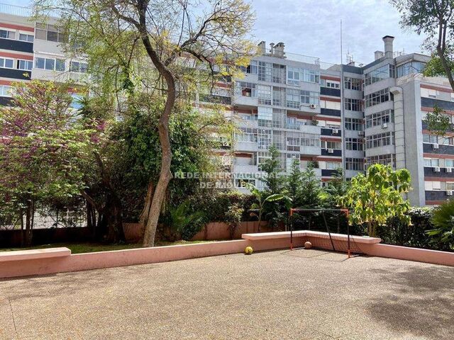 Apartamento T2 Lapa Lisboa - jardim, piscina