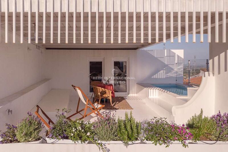 Casa V6 no centro Elvas Assunção - ar condicionado, terraço