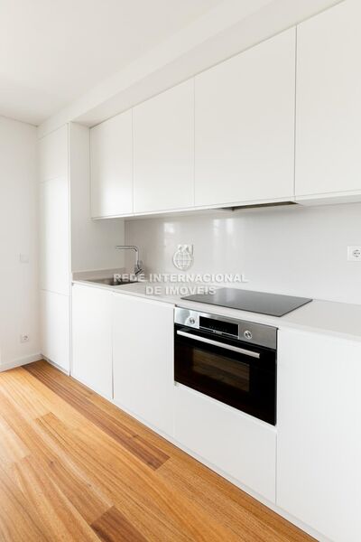 апартаменты T3 Estrela Lisboa - подсобное помещение, система кондиционирования, гараж, веранда, экипированная кухня