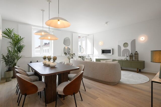 Apartamento T3 Duplex Estrela Lisboa - equipado, condomínio privado, ar condicionado, parque infantil, terraços, varandas, jardins