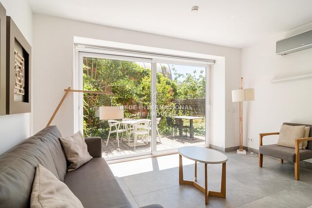 Apartamento T1 São Bento Estrela Lisboa - alarme, equipado, jardins, piscina, varandas, ar condicionado, mobilado