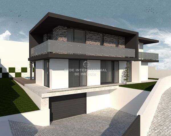 House V4 Modern Leiria - store room, equipped kitchen, barbecue, fire alarm, boiler, garden, heat insulation, swimming pool, double glazing, garage, central heating