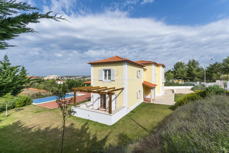 House V4 neues well located São Martinho Sintra - terrace, garage, automatic irrigation system, boiler, double glazing, store room, equipped kitchen, swimming pool, solar panels, air conditioning, garden, fireplace, balcony
