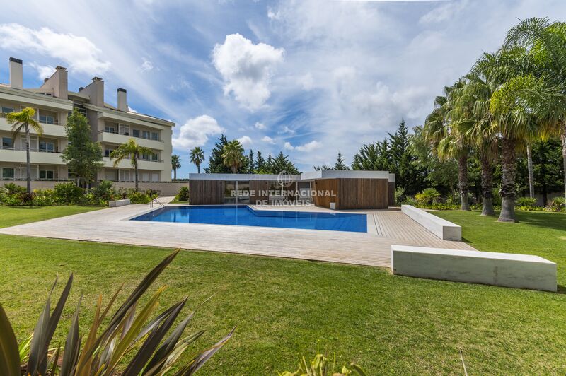 Apartment Duplex 3+1 bedrooms São Pedro Penaferrim Sintra - central heating, balcony, garage, tennis court, gated community, kitchen, air conditioning, garden, double glazing, attic, swimming pool, fireplace