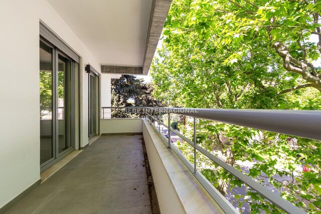 Apartamento novo no centro T3 Carcavelos Cascais - varandas, ar condicionado