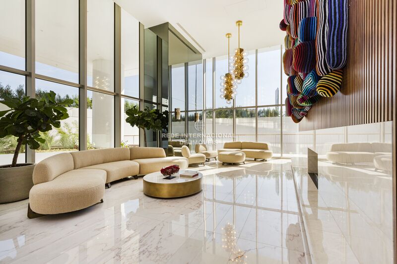 Apartment T2 Campolide Lisboa - balcony, double glazing, radiant floor, boiler, gardens, swimming pool