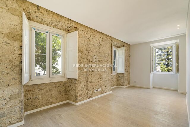 Apartamento Remodelado no centro T2 Sintra São Martinho - ar condicionado