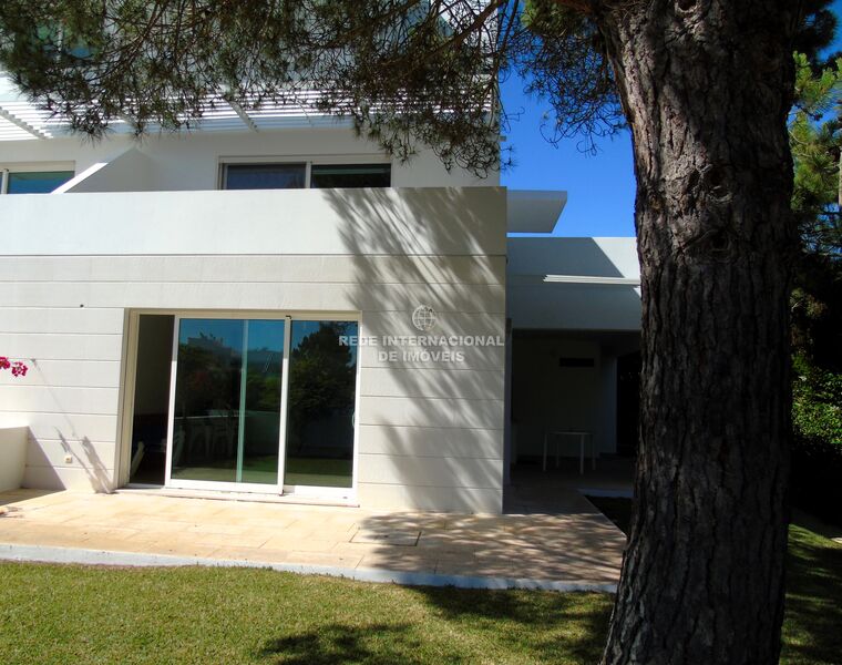 À venda Moradia V4 Carvalhal Grândola - piscina, salamandra, condomínio privado, jardim, cozinha equipada, garagem, terraço, bbq, condomínio fechado, varandas, lareira
