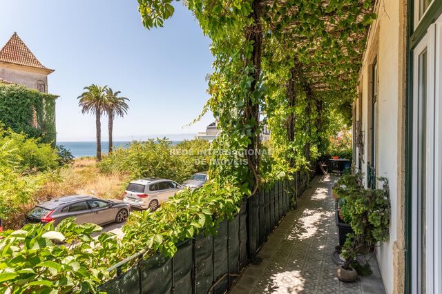 Apartment sea view T3 Estoril Cascais - fireplace, garage, double glazing, central heating, balcony, store room, terrace, sea view, kitchen