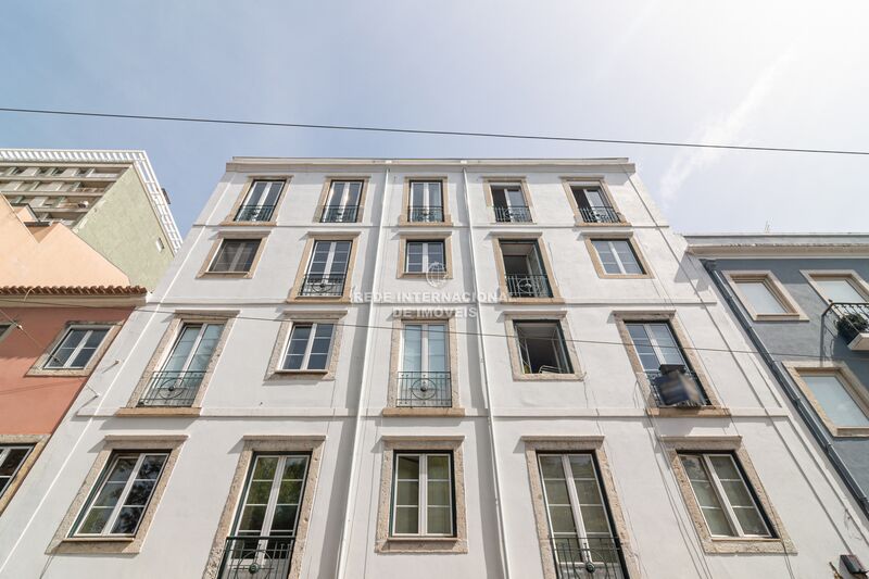 апартаменты T2 Campolide Lisboa - сад, двойные стекла, подсобное помещение, система кондиционирования