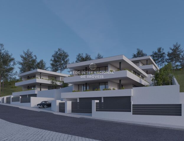 Moradia V3 Amoreira (estoril) Cascais - ar condicionado, terraços, ténis, piscina, jardins, condomínio privado