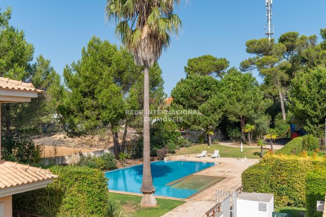 House V5 Modern excellent condition Cobre Cascais - private condominium, central heating, fireplace, alarm, garden, playground, tennis court, terrace, garage, equipped, balcony, air conditioning, store room, swimming pool