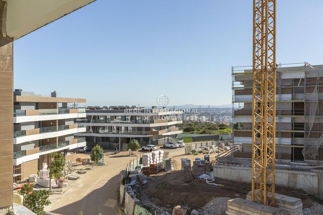 Apartamento novo em construção T5 Amadora - terraços, varandas