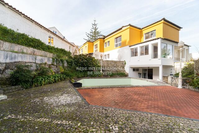House 6 bedrooms Isolated Alto da Barra Oeiras - garden, attic, swimming pool, garage