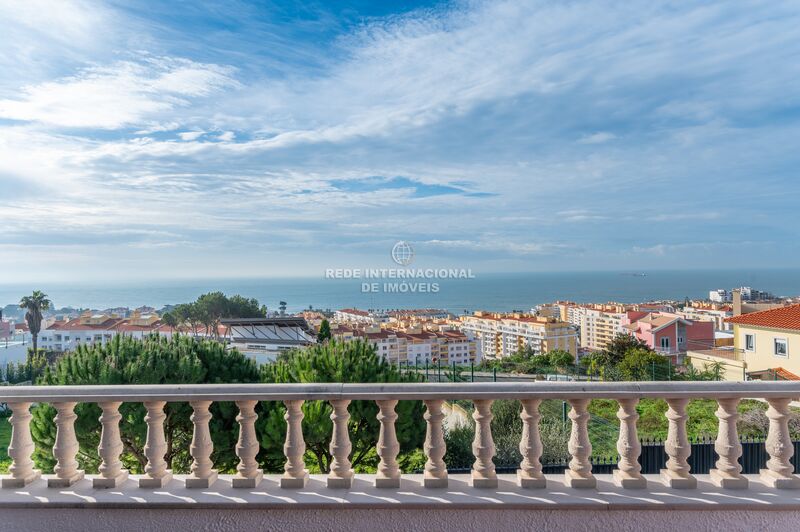 House new 7 bedrooms Parede Cascais - garage, balcony, sea view, equipped kitchen, swimming pool, garden, fireplace, double glazing, terrace, great view, store room