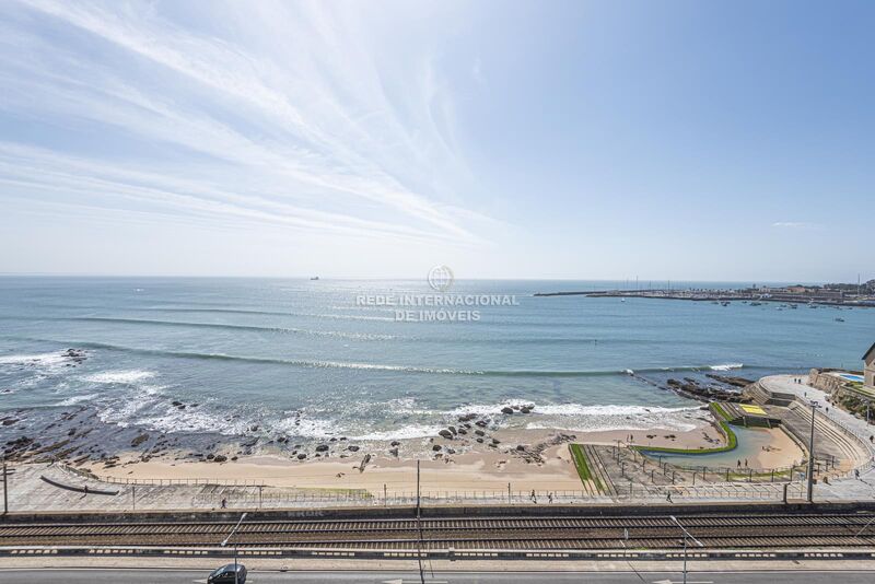 Apartamento T3 Duplex no centro Centro Cascais - ar condicionado, sauna, arrecadação, alarme, piscina, banho turco, jardim