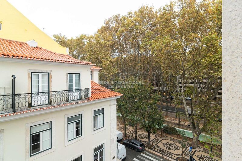 апартаменты T1 Santo António Lisboa - полы с подогревом, система кондиционирования, экипированная кухня, гараж, звукоизоляция, двойные стекла, подсобное помещение, термоизоляция