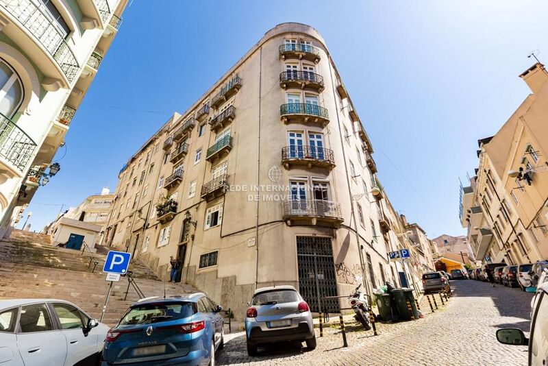 Apartamento T3+2 Estrela Lisboa - cozinha equipada, jardim, ar condicionado