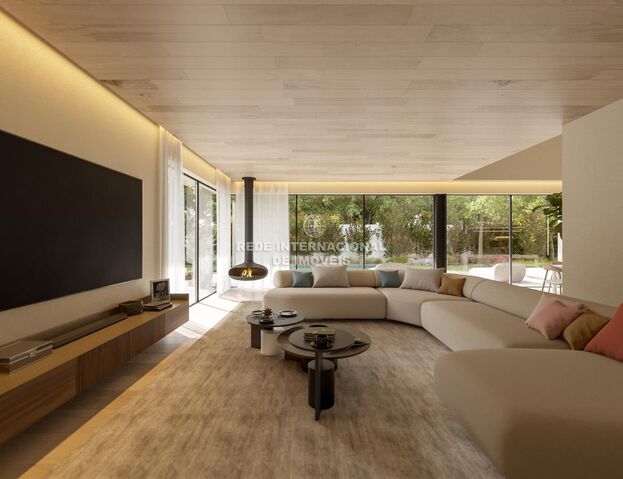 House V4 Birre Cascais - fireplace, garden, air conditioning, underfloor heating, solar panels, swimming pool, gardens, garage
