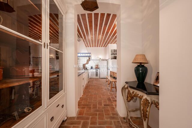 House Modern in the center 4 bedrooms Alenquer - fireplace, attic, garden, swimming pool, plenty of natural light