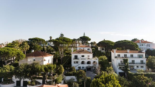 Moradia no centro V7 Estoril Cascais - garagem, jardim, terraço, vista mar, lareira