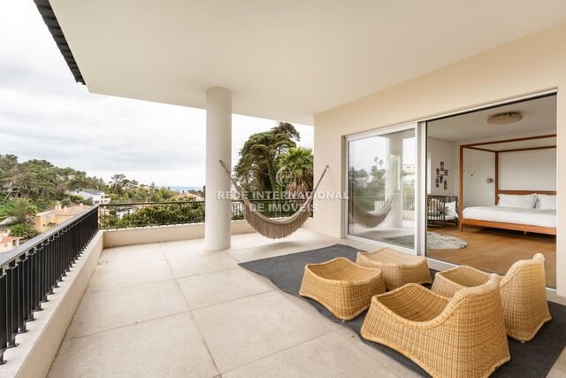 Moradia Remodelada V5 Estoril Cascais - ar condicionado, varanda, alarme, terraço, jardim, piscina, lareira