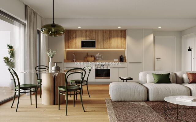 Apartamento T3 de luxo Loures - condomínio fechado, jardim, varandas, ar condicionado, zonas verdes, equipado, painéis solares, piscina