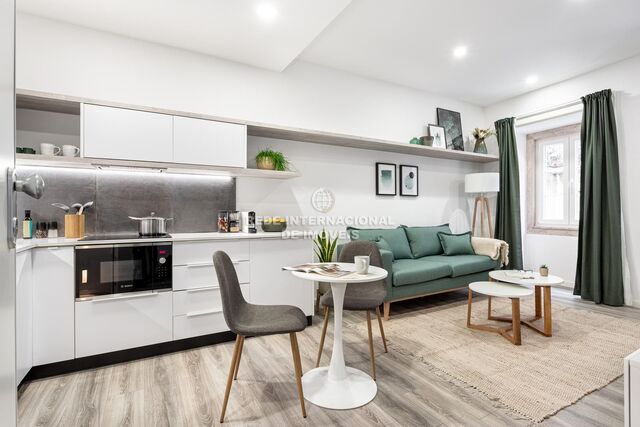 Apartamento T0 Renovado em excelente estado São Bento Estrela Lisboa - cozinha equipada, equipado, ar condicionado, isolamento térmico, 1º andar, mobilado