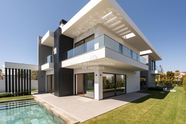 House V5 Isolated Birre Cascais - air conditioning, garage, garden, alarm, swimming pool