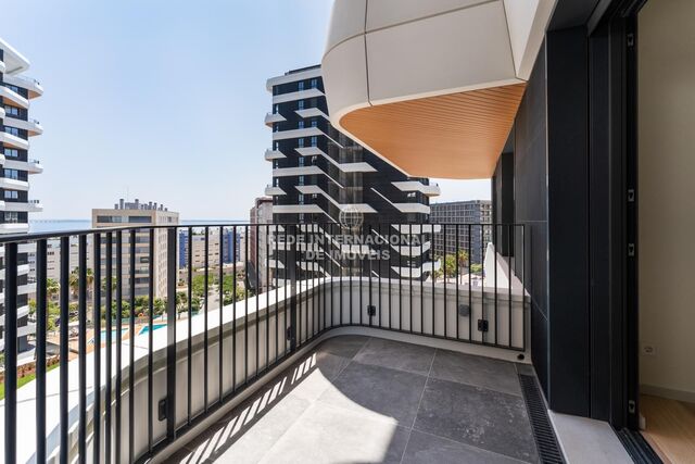 Apartment T1 Parque das Nações Lisboa - swimming pool, air conditioning, store room, balcony, garden, great location