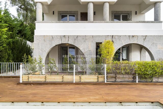 Apartamento T1 no centro Estoril Cascais - excelente localização, jardim, ar condicionado, condomínio fechado, ténis, terraço, piscina