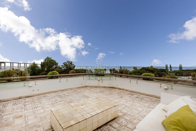 Apartment Luxury 5 bedrooms Lisboa - swimming pool, garden, gardens, terrace, store room, terraces, alarm, fireplace, balcony, balconies, air conditioning