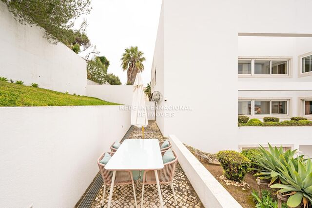 House Semidetached 4 bedrooms Jardins da Parede Cascais - store room, gardens, garage, terrace, fireplace, balconies, balcony, backyard