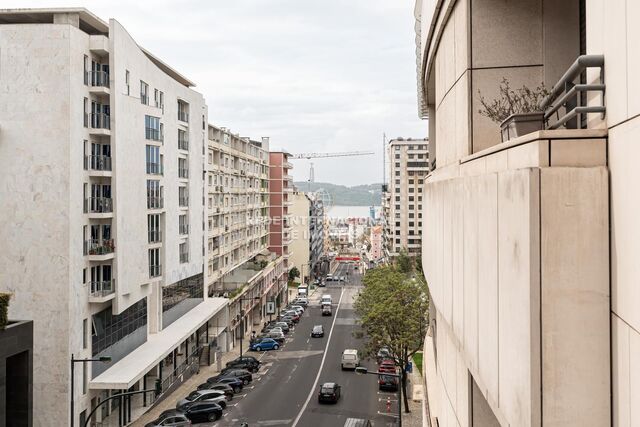 Apartment T3 Infante Santo (prazeres) Estrela Lisboa - air conditioning