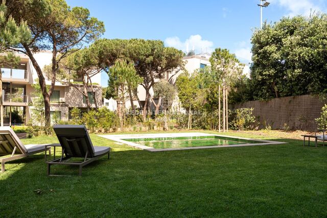 Apartment Modern 2 bedrooms Quinta da Marinha Cascais - garden, condominium, terrace, garage, swimming pool, air conditioning, alarm, store room