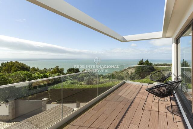 House V3 Modern Biscaia Alcabideche Cascais - fireplace, alarm, double glazing, air conditioning, sea view, garage, central heating, swimming pool, balcony, garden
