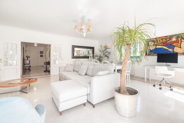 House 3 bedrooms Birre Cascais - garden, terrace, central heating, fireplace, garage, tennis court, swimming pool
