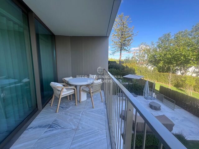 Apartment Duplex well located 3 bedrooms Centro Cascais - garden, air conditioning, swimming pool, balconies, balcony, store room, gardens