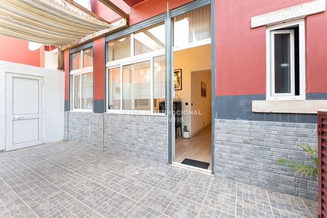 Apartment T1 Refurbished Gulbenkian Avenidas Novas Lisboa - air conditioning, parking lot, terrace, garden